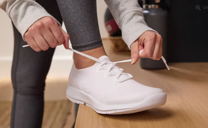 OOFOS Women's OOmg Sport LS BLACK/WHITE